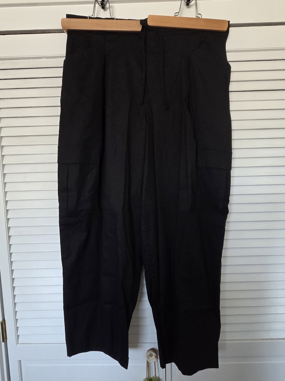 XL Athleta Black Cargo Wide Leg Pants